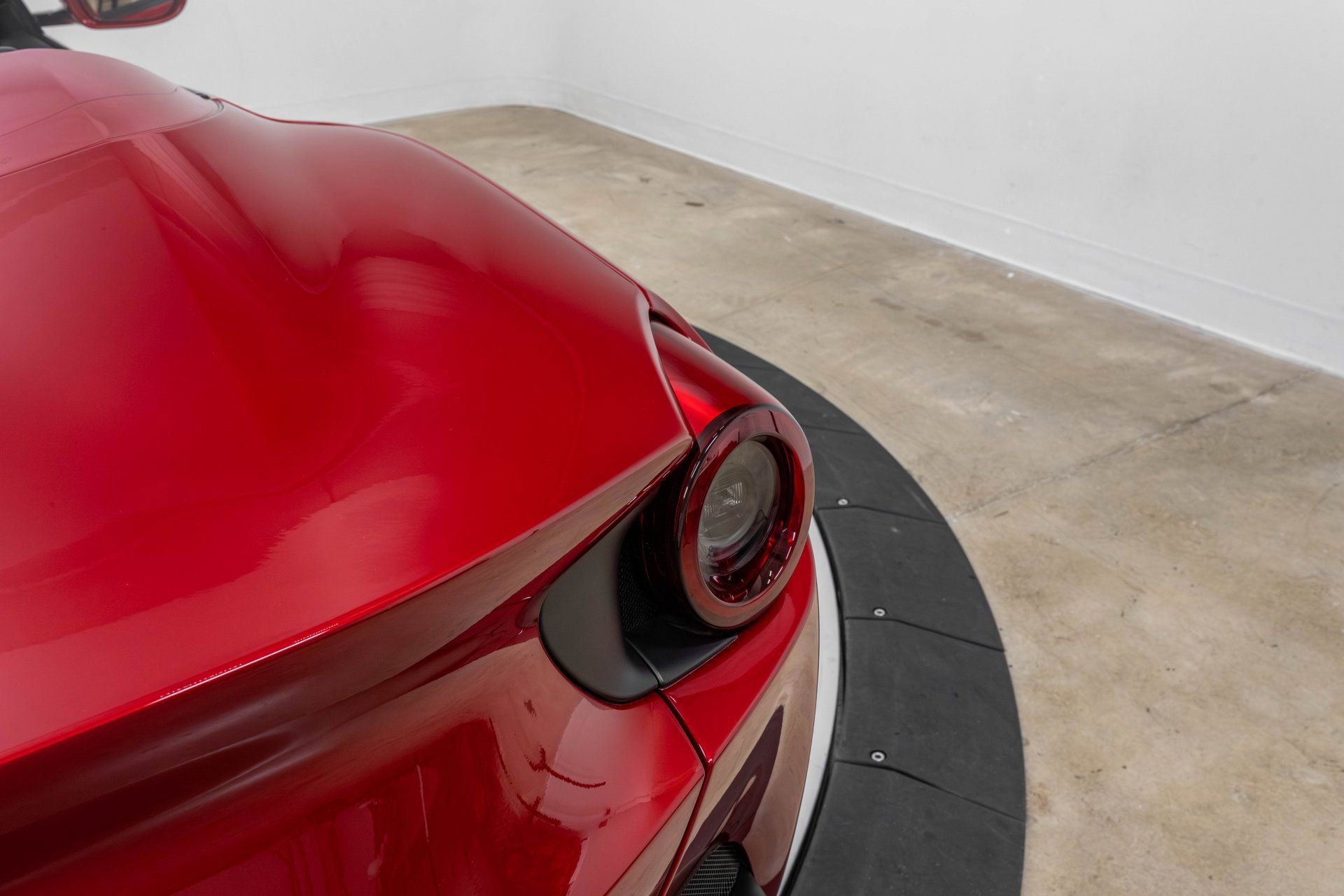 Certified 2020 Ferrari Portofino RWD image 58