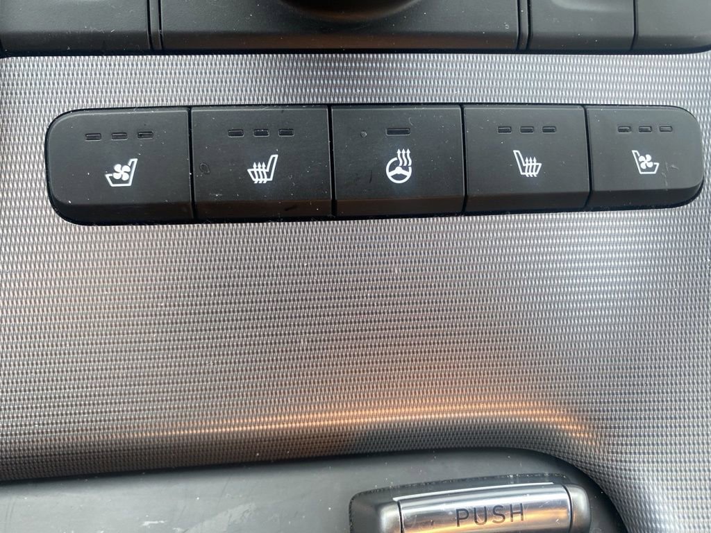 Used 2024 Hyundai Palisade Calligraphy image 27