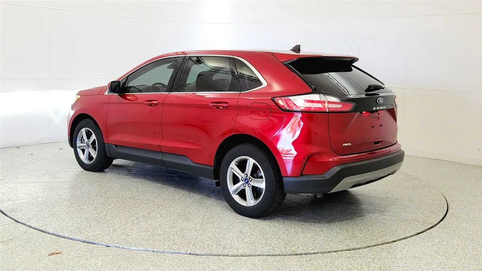 Used 2022 Ford Edge SEL w/ Convenience Package AWD/4WD image 6