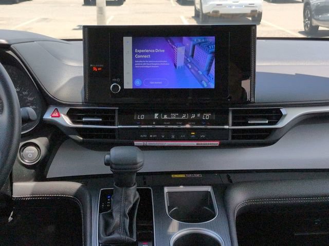Certified 2026 Toyota Sienna LE FWD image 18