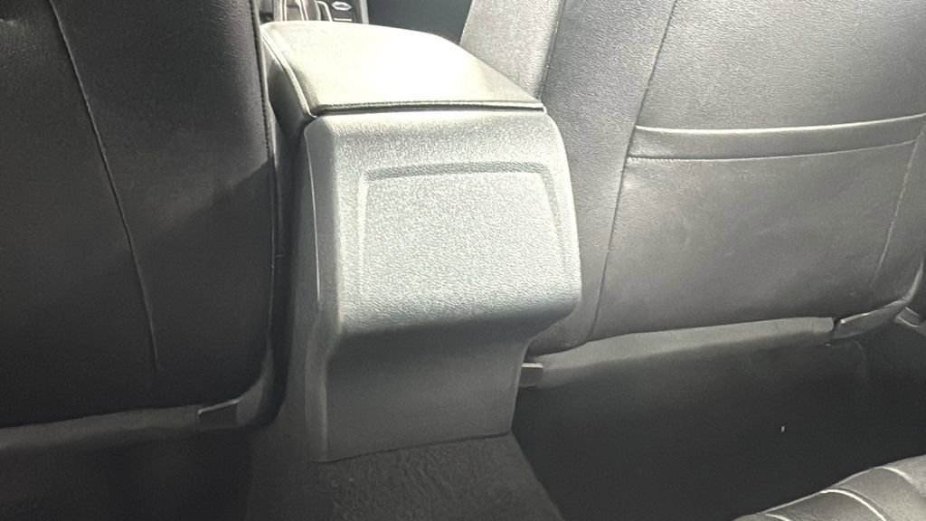 Used 2024 Volkswagen Jetta SE image 34