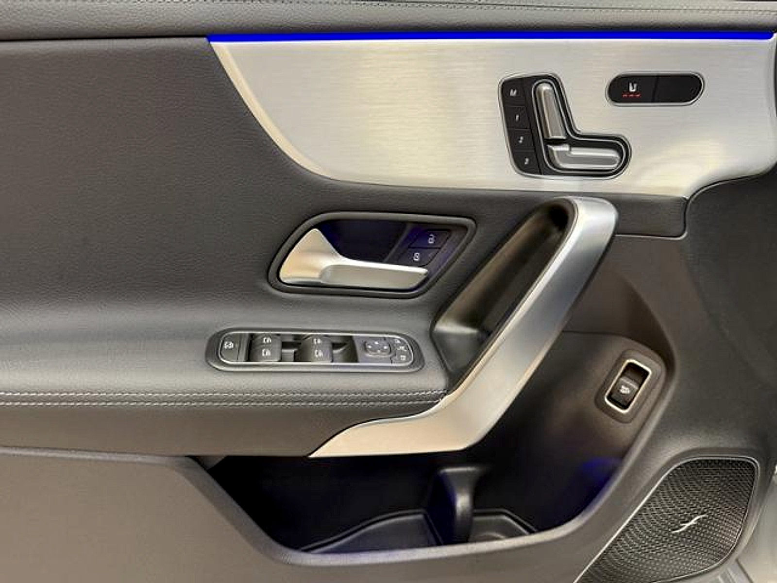 Certified 2025 Mercedes-Benz CLA 35 AMG 4MATIC image 24