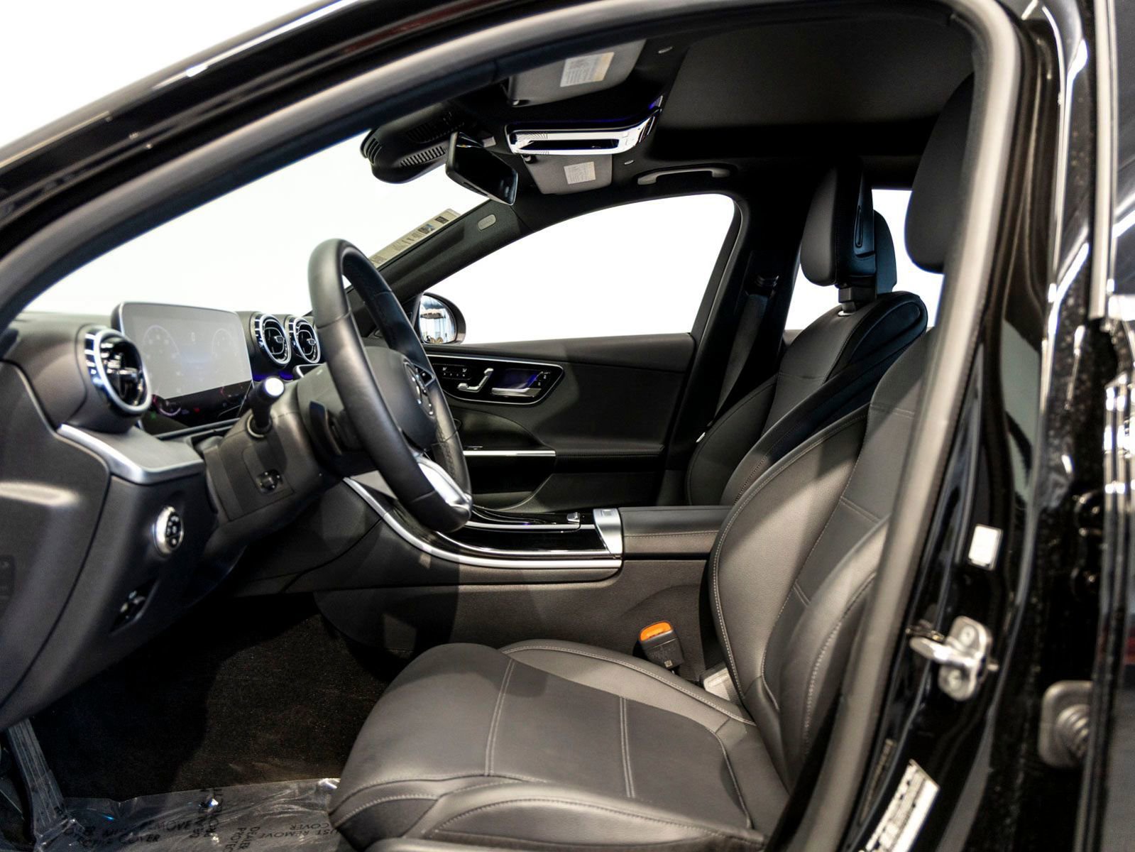 Used 2025 Mercedes-Benz C 300 Sedan image 14