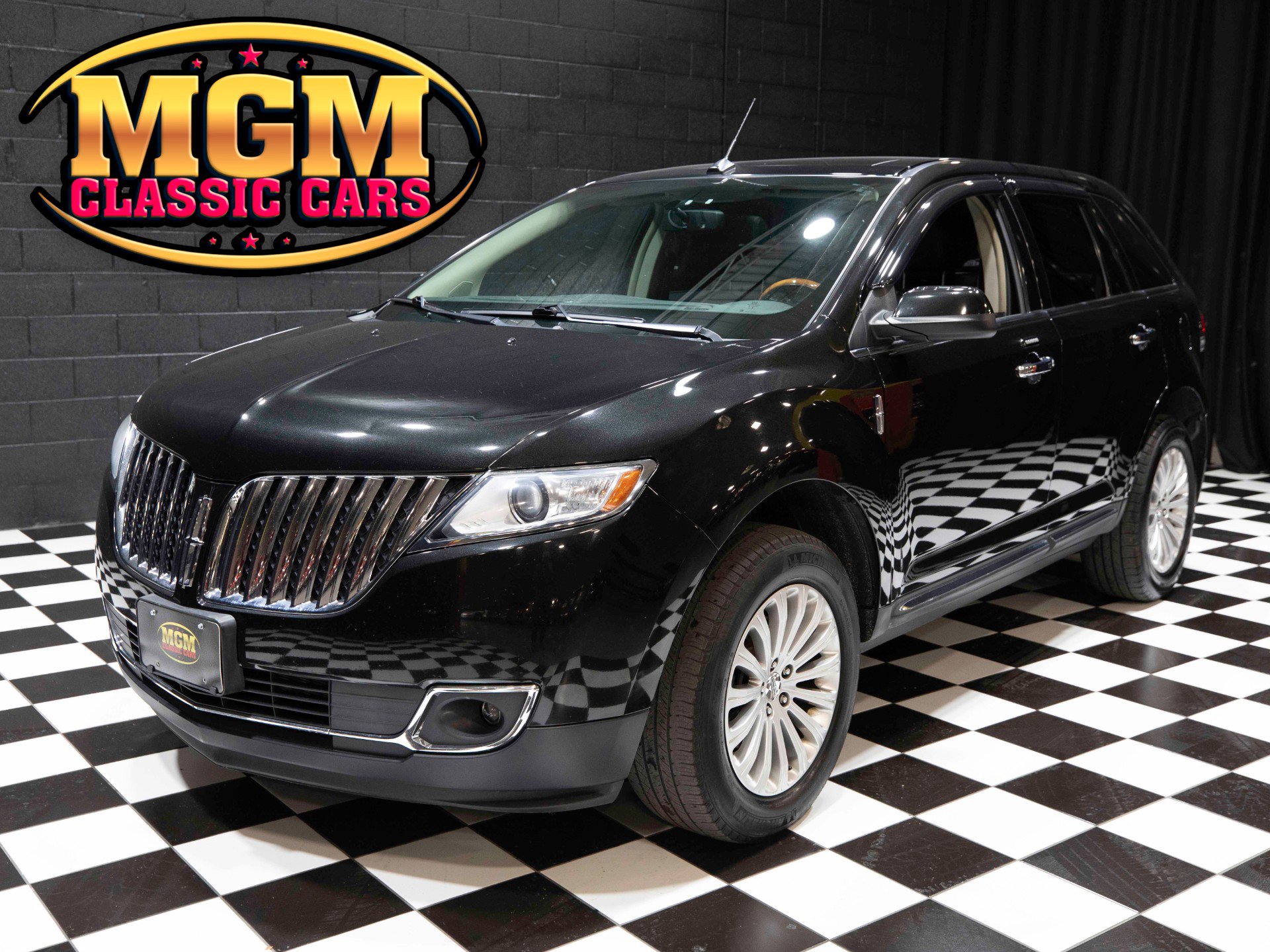 Used 2014 Lincoln MKX AWD w/ Olive Ash Wood Package