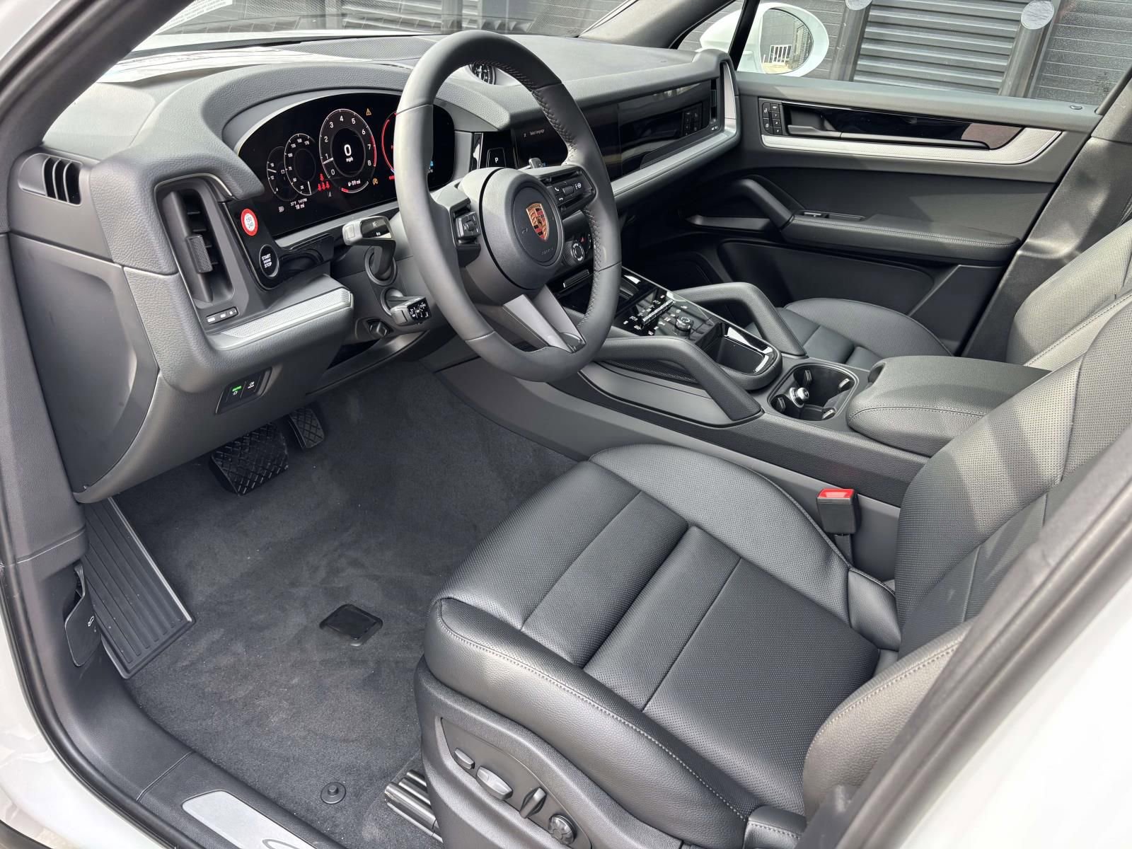 New 2026 Porsche Cayenne image 17