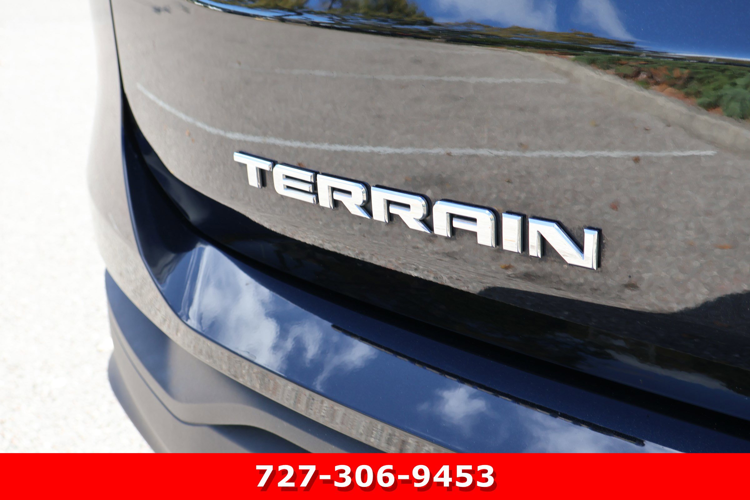 Used 2020 GMC Terrain SLE w/ Driver Convenience Package image 8