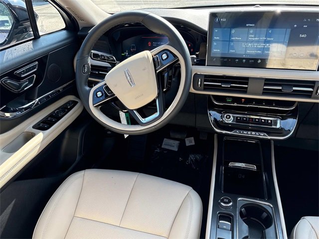 New 2025 Lincoln Corsair Grand Touring w/ Jet Appearance Package image 14