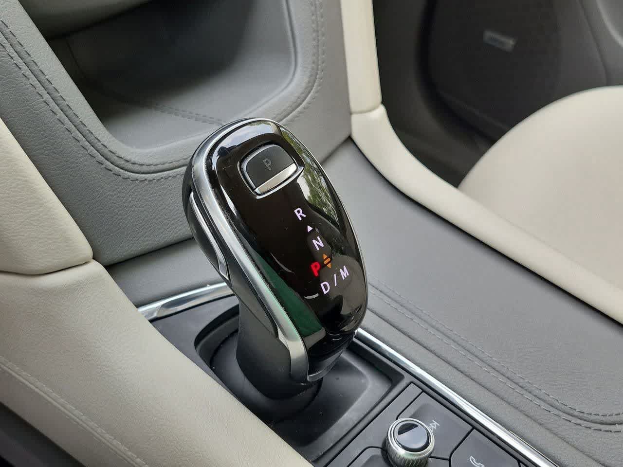 Used 2020 Cadillac XT5 Premium Luxury w/ LPO, Floor Liner Package FWD image 32
