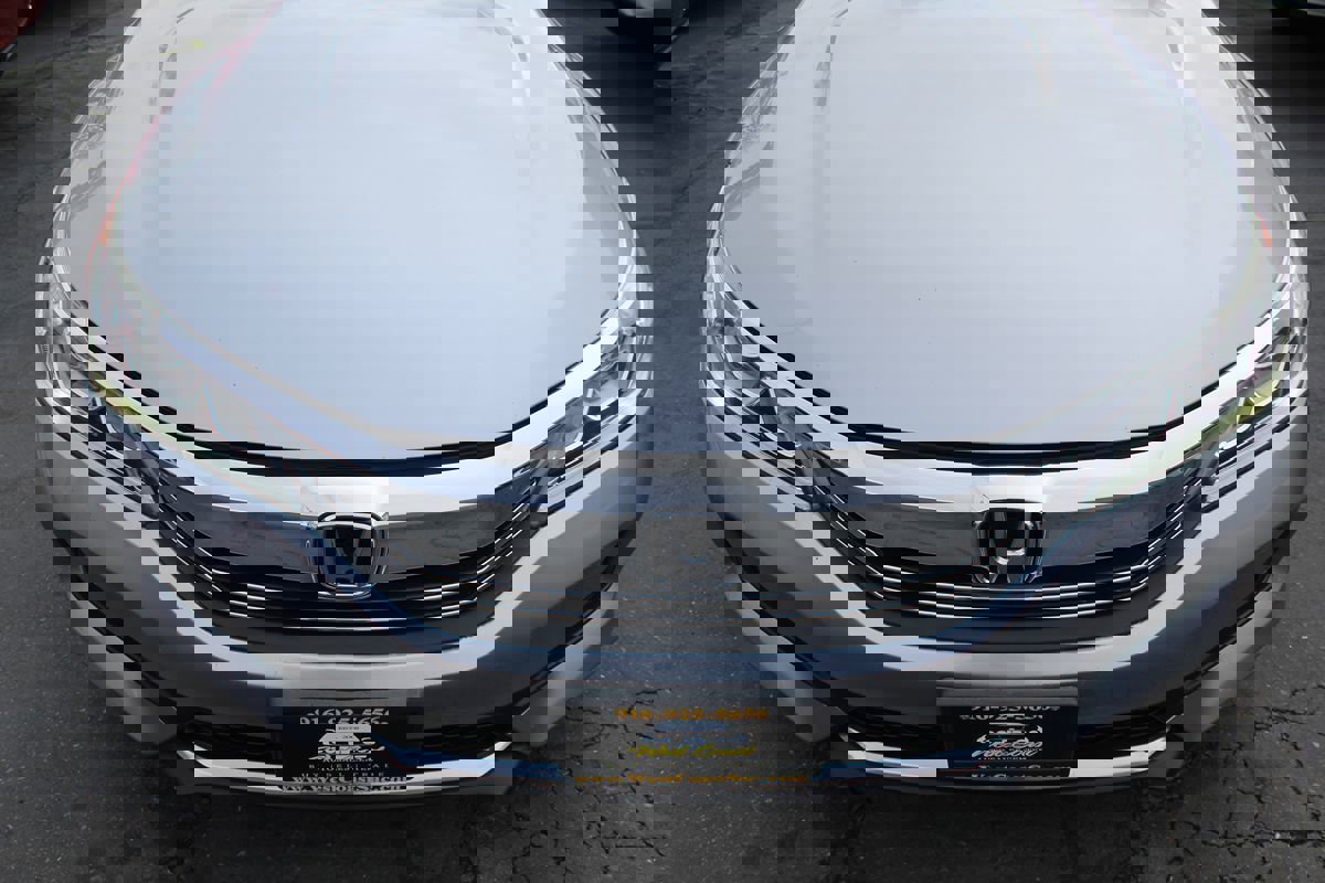 Used 2017 Honda Accord Sport image 9