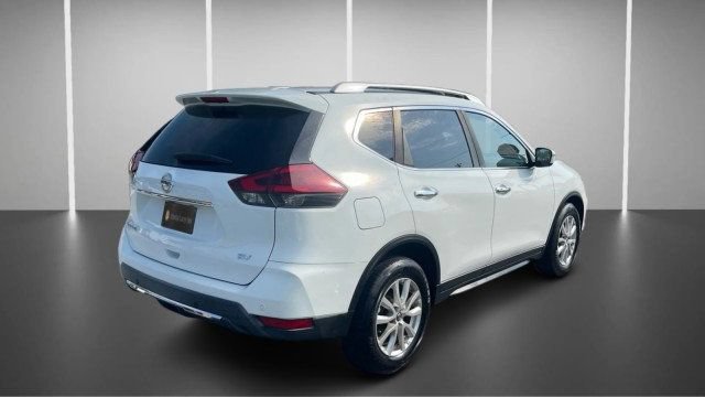 Used 2020 Nissan Rogue SV FWD image 7