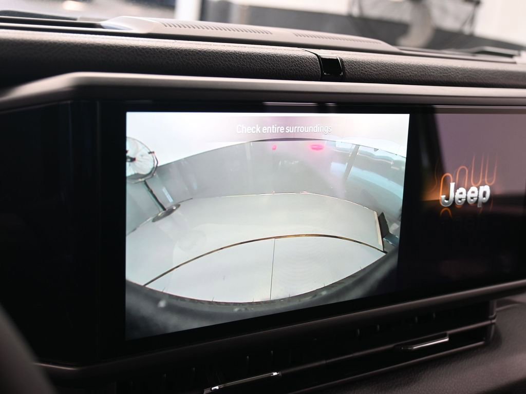 Used 2025 Jeep Wrangler Sport S image 23