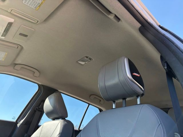 Used 2022 Nissan Kicks SR w/ Premium Package image 14