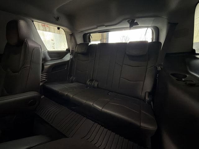 Used 2016 Cadillac Escalade Luxury image 25