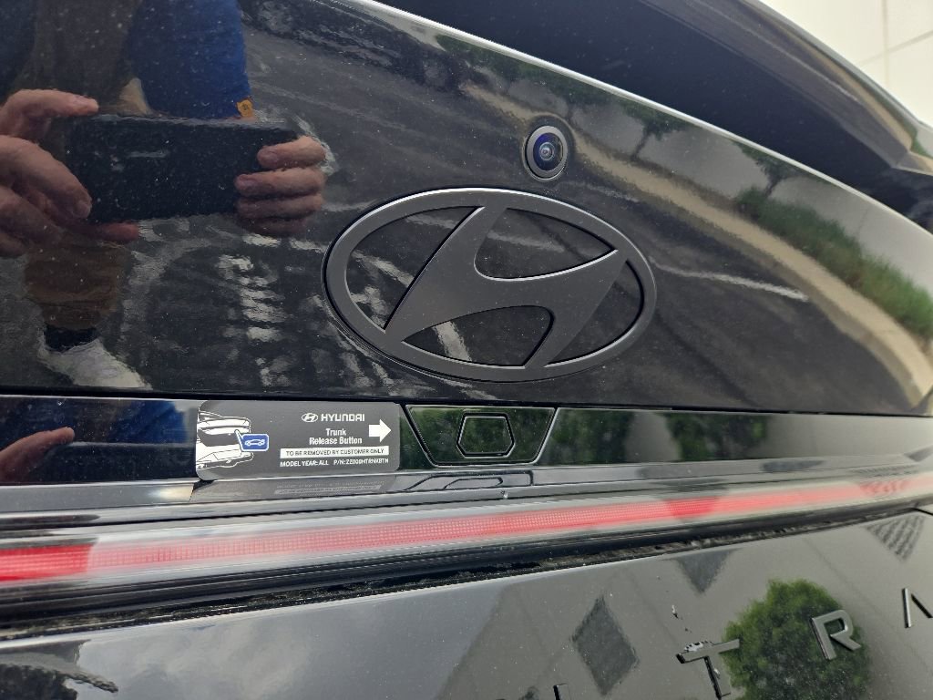 New 2026 Hyundai Elantra N FWD image 15