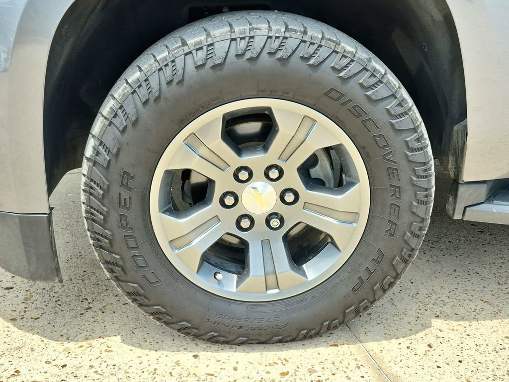 Used 2018 Chevrolet Tahoe LS RWD image 9