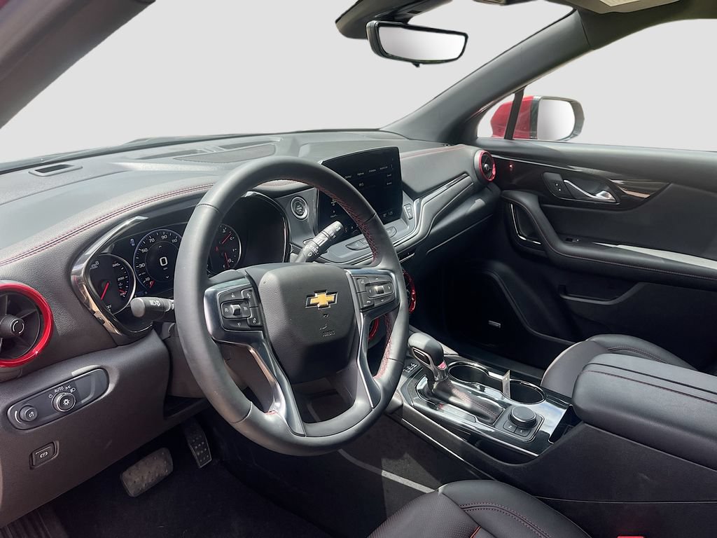 Used 2025 Chevrolet Blazer RS w/ Driver Confidence II Package FWD image 9