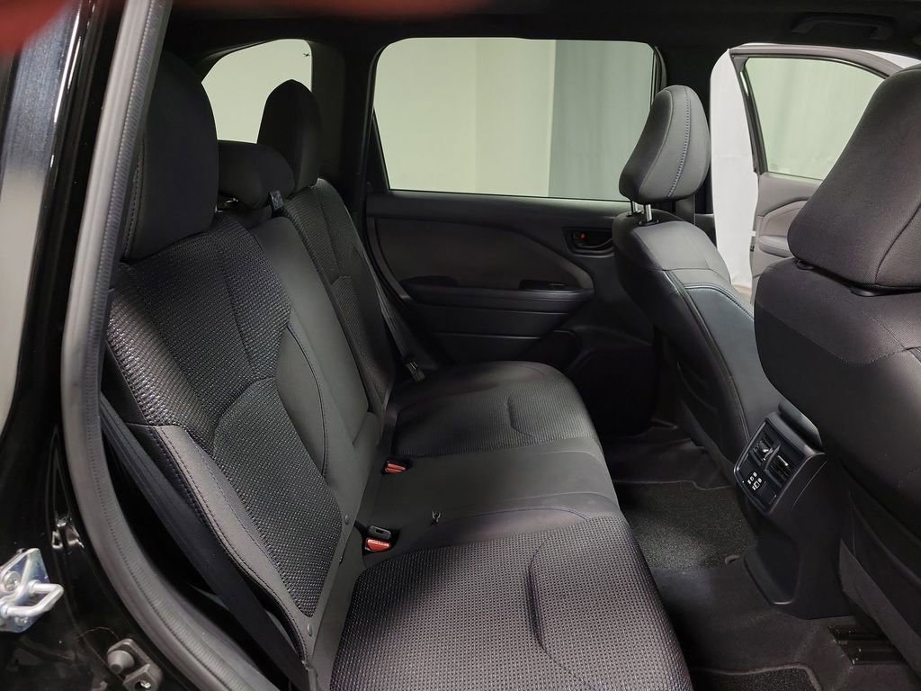 Used 2025 Subaru Forester Premium AWD/4WD image 20