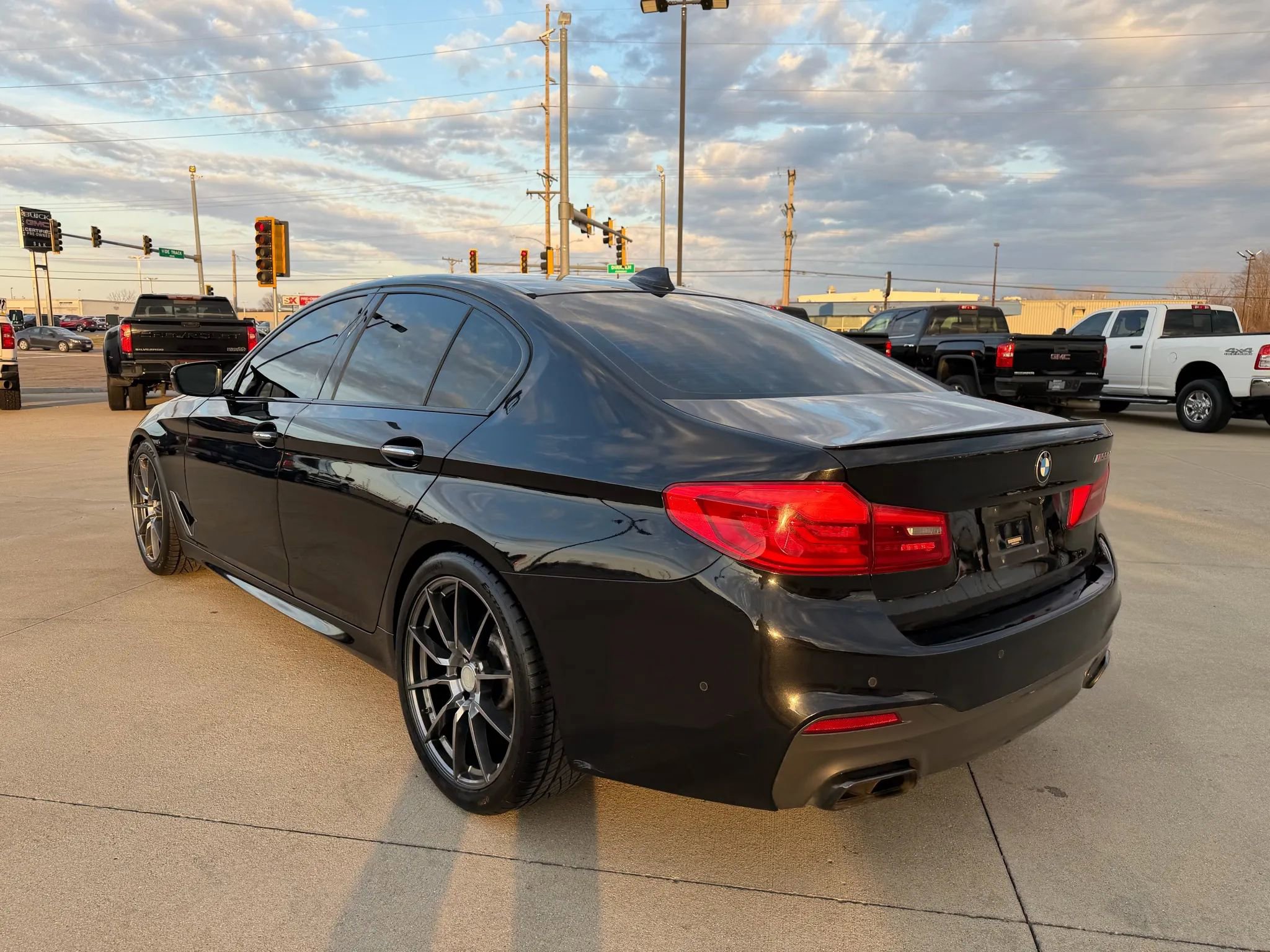 Used 2018 BMW M550i xDrive M550i xDrive Sedan 4D w/ Driving Assistance Package image 11