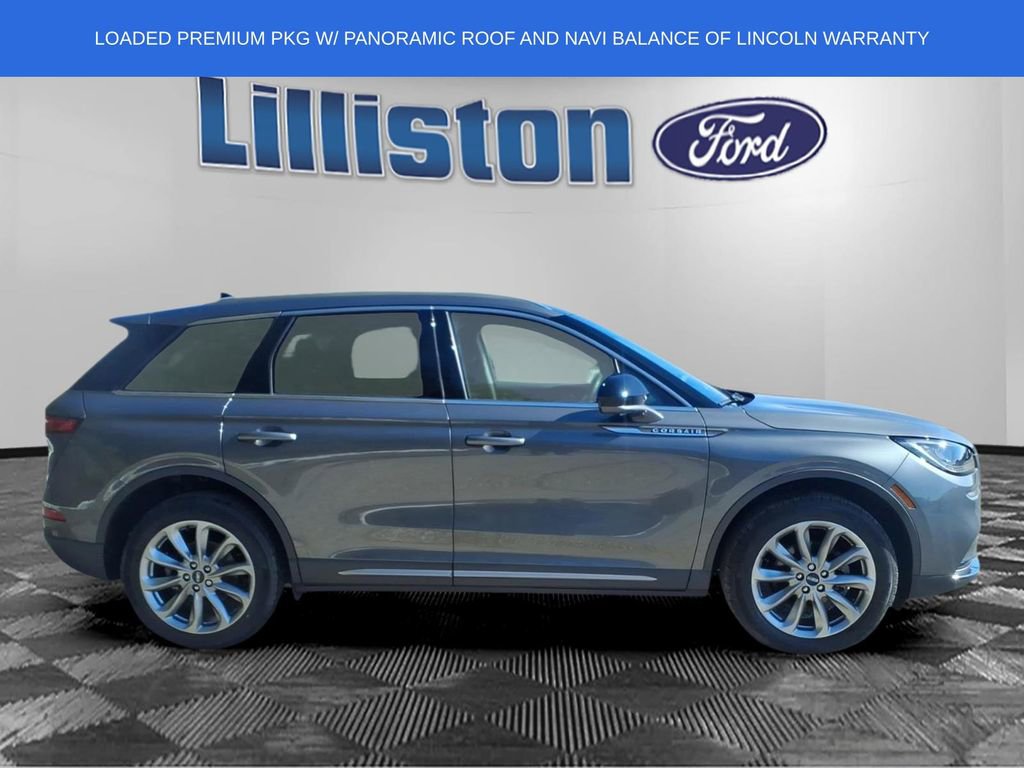 Used 2022 Lincoln Corsair AWD w/ Premium Package image 2