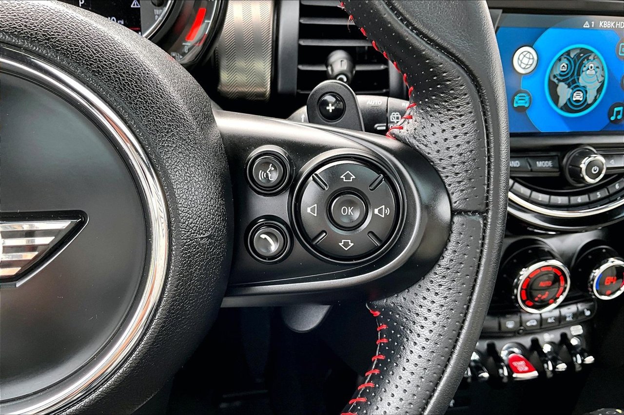 Used 2019 MINI Cooper S w/ Signature Upholstery Package image 14