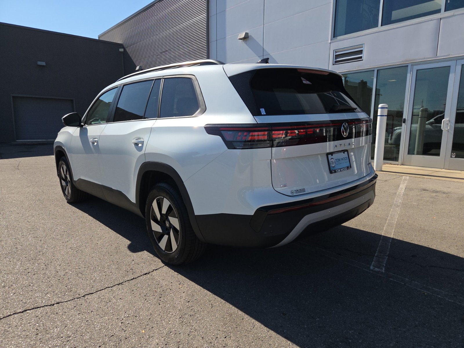 New 2027 Volkswagen Atlas SE AWD/4WD image 11
