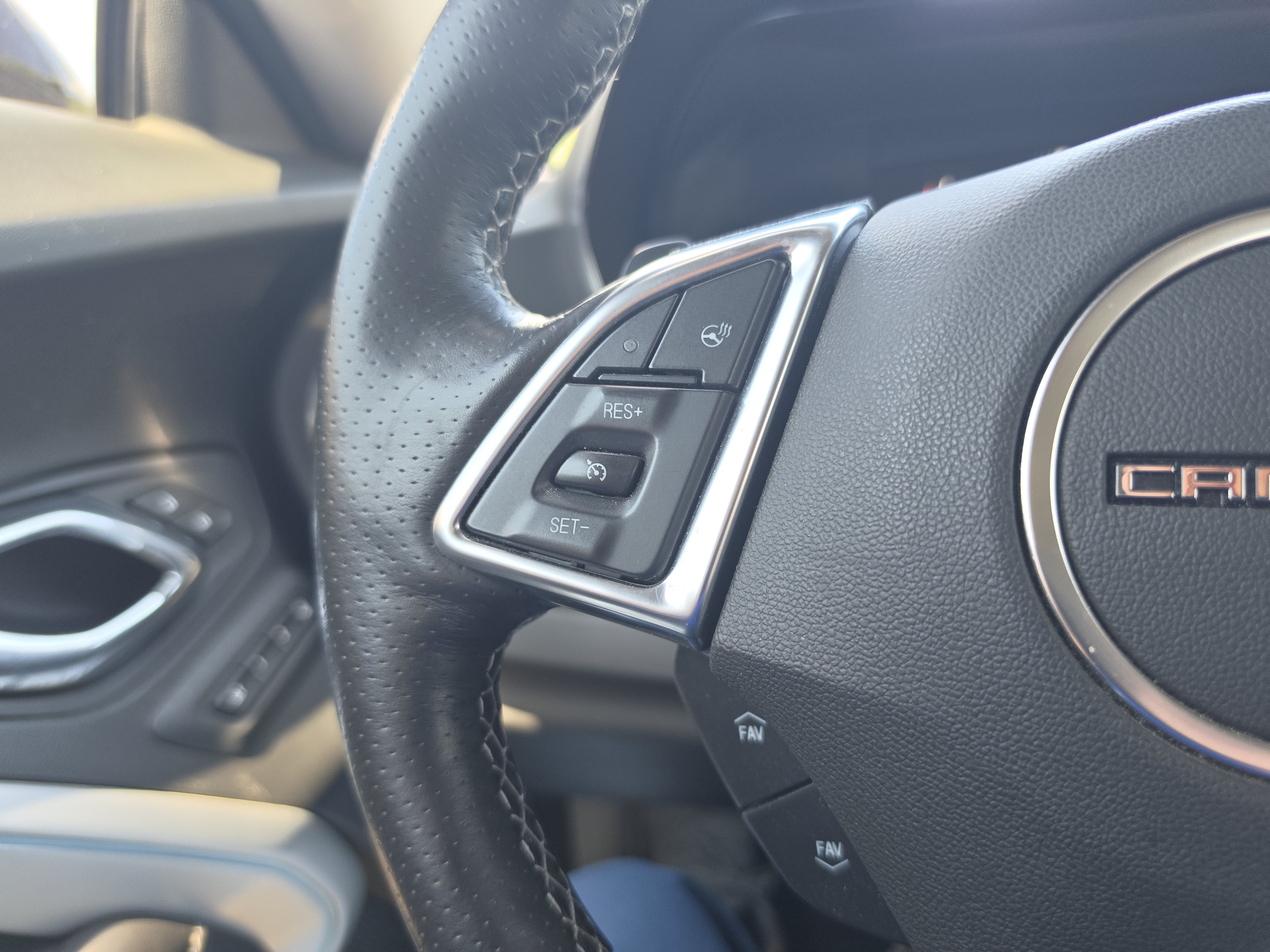 Used 2017 Chevrolet Camaro SS RWD image 19