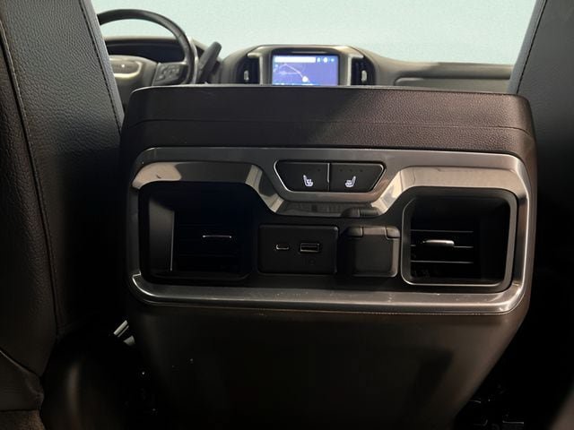 Used 2019 GMC Sierra 1500 Denali w/ Denali Ultimate Package AWD/4WD image 10