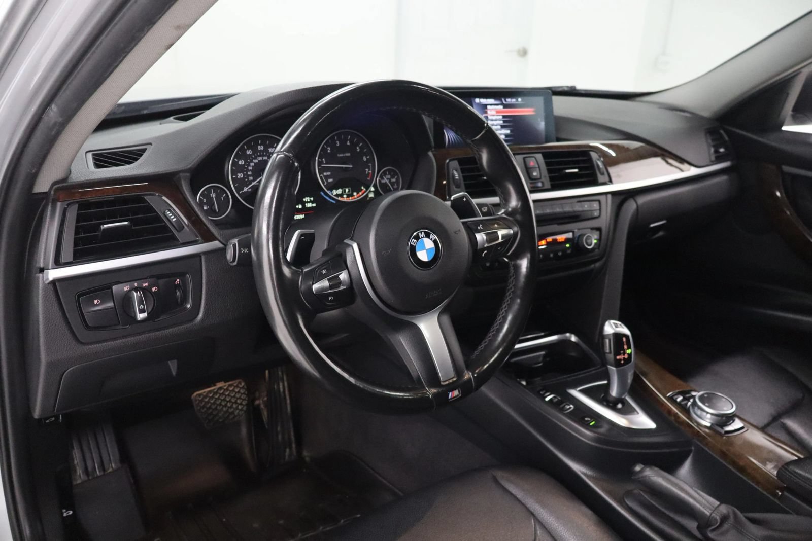 Used 2015 BMW 335i xDrive Sedan AWD/4WD image 14
