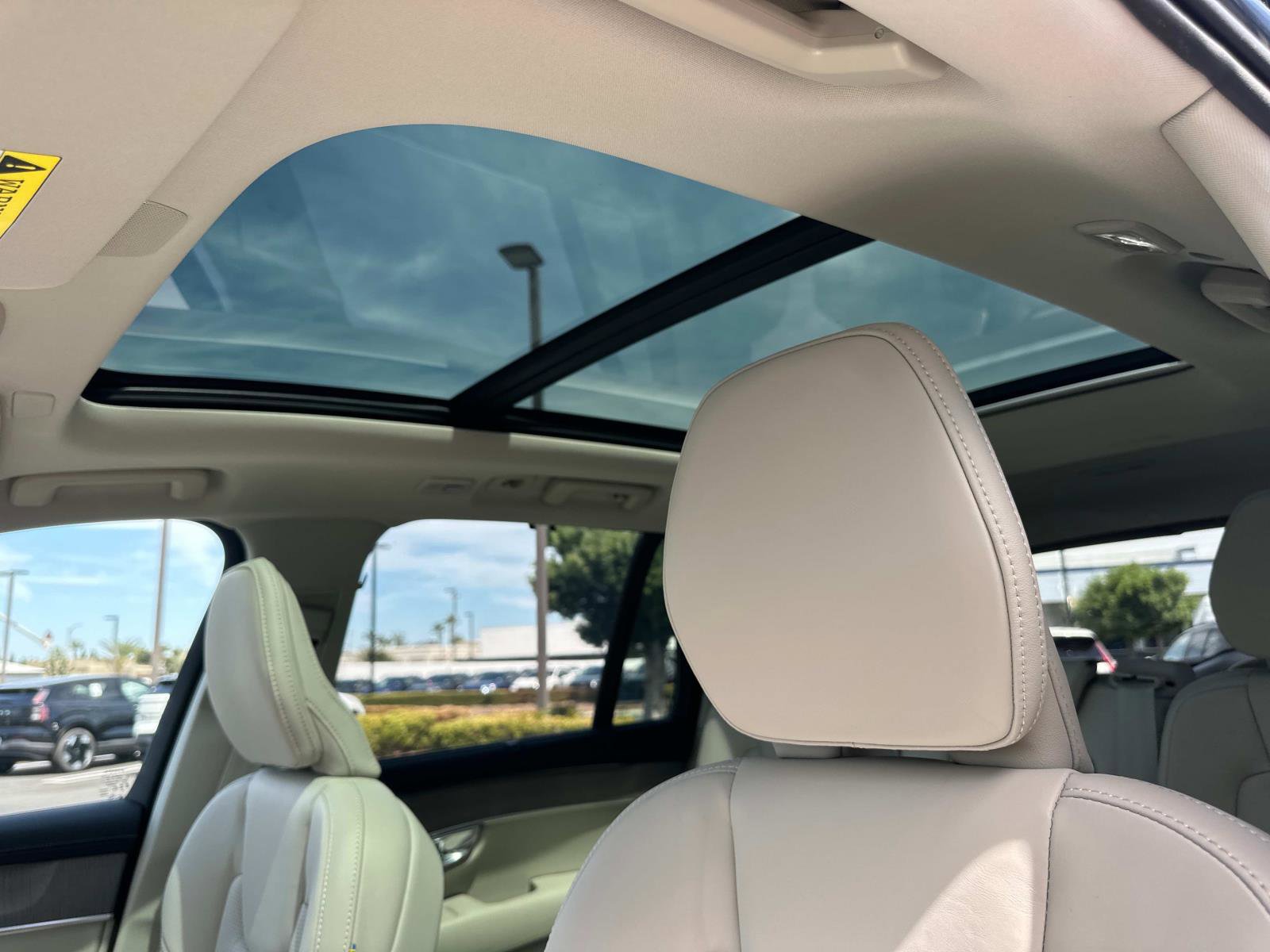 New 2026 Volvo XC90 T8 Ultra image 25