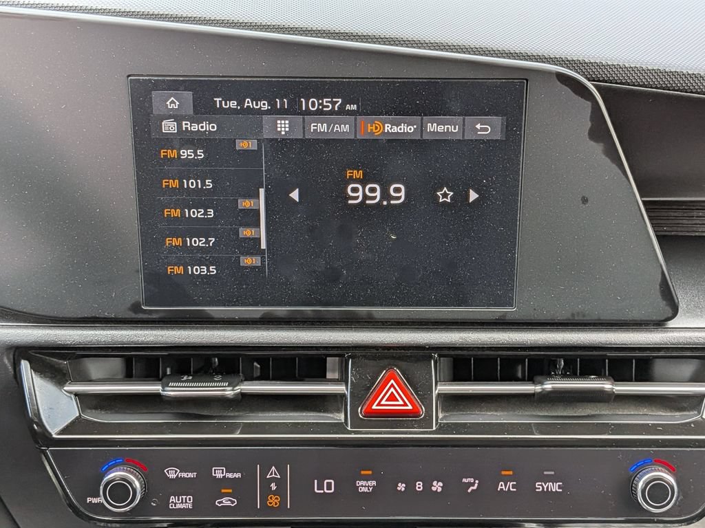 Used 2025 Kia Niro LX FWD image 23