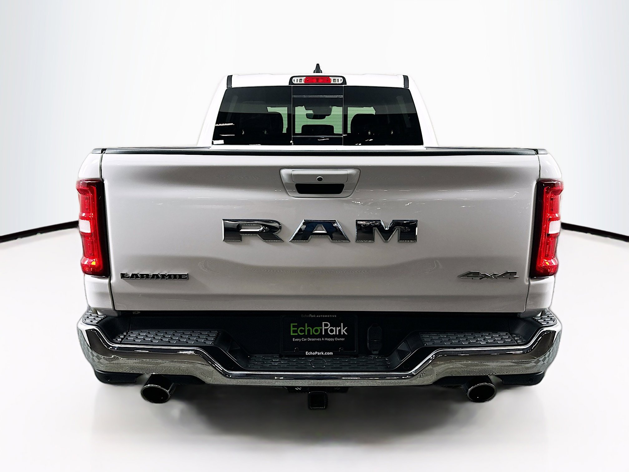 Used 2025 RAM 1500 Laramie AWD/4WD image 7