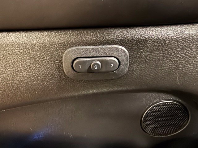 Used 2019 Jeep Grand Cherokee Overland AWD/4WD image 14