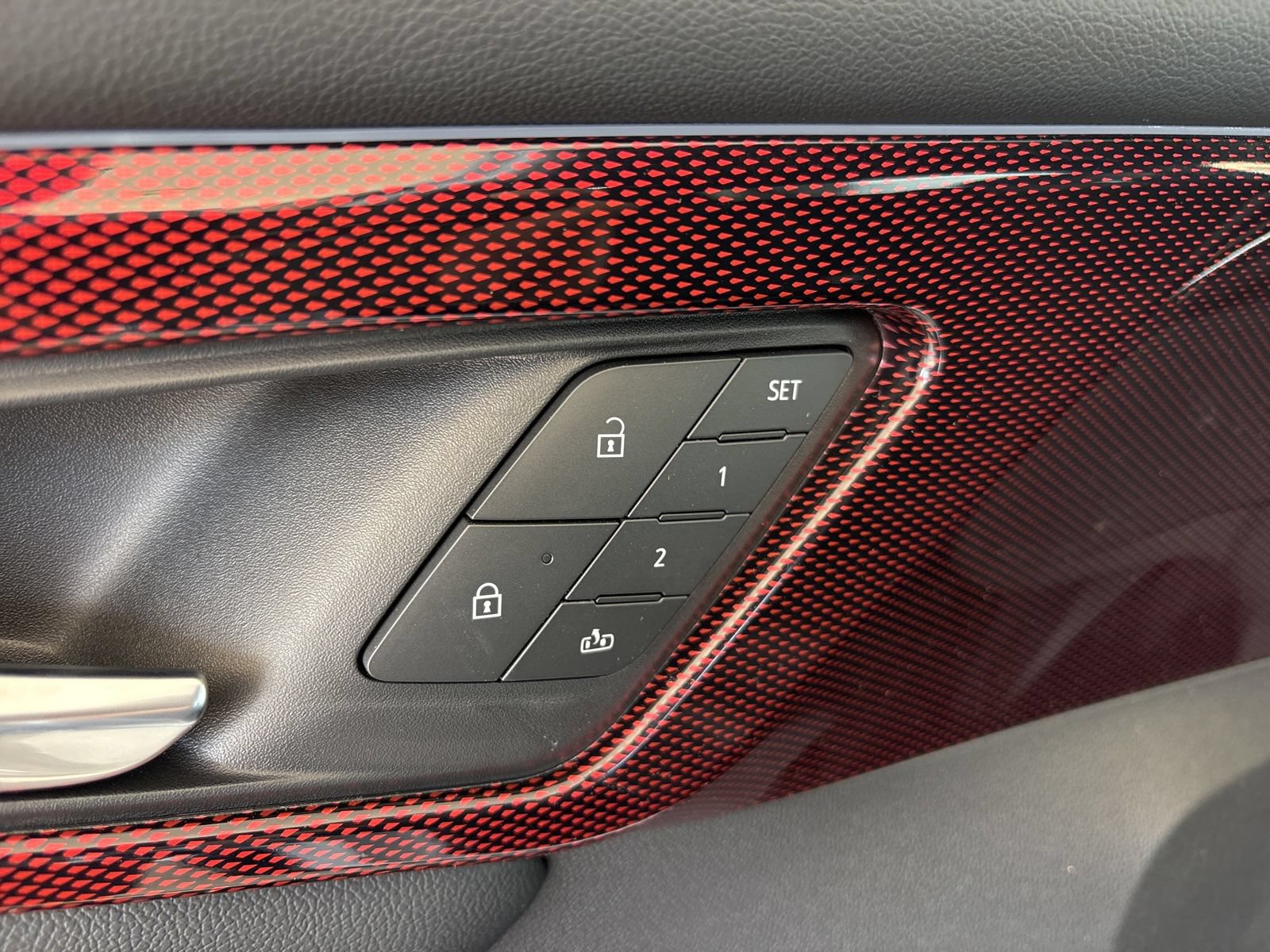 New 2026 Chevrolet Traverse RS w/ LPO, Floor Liner Package FWD image 12