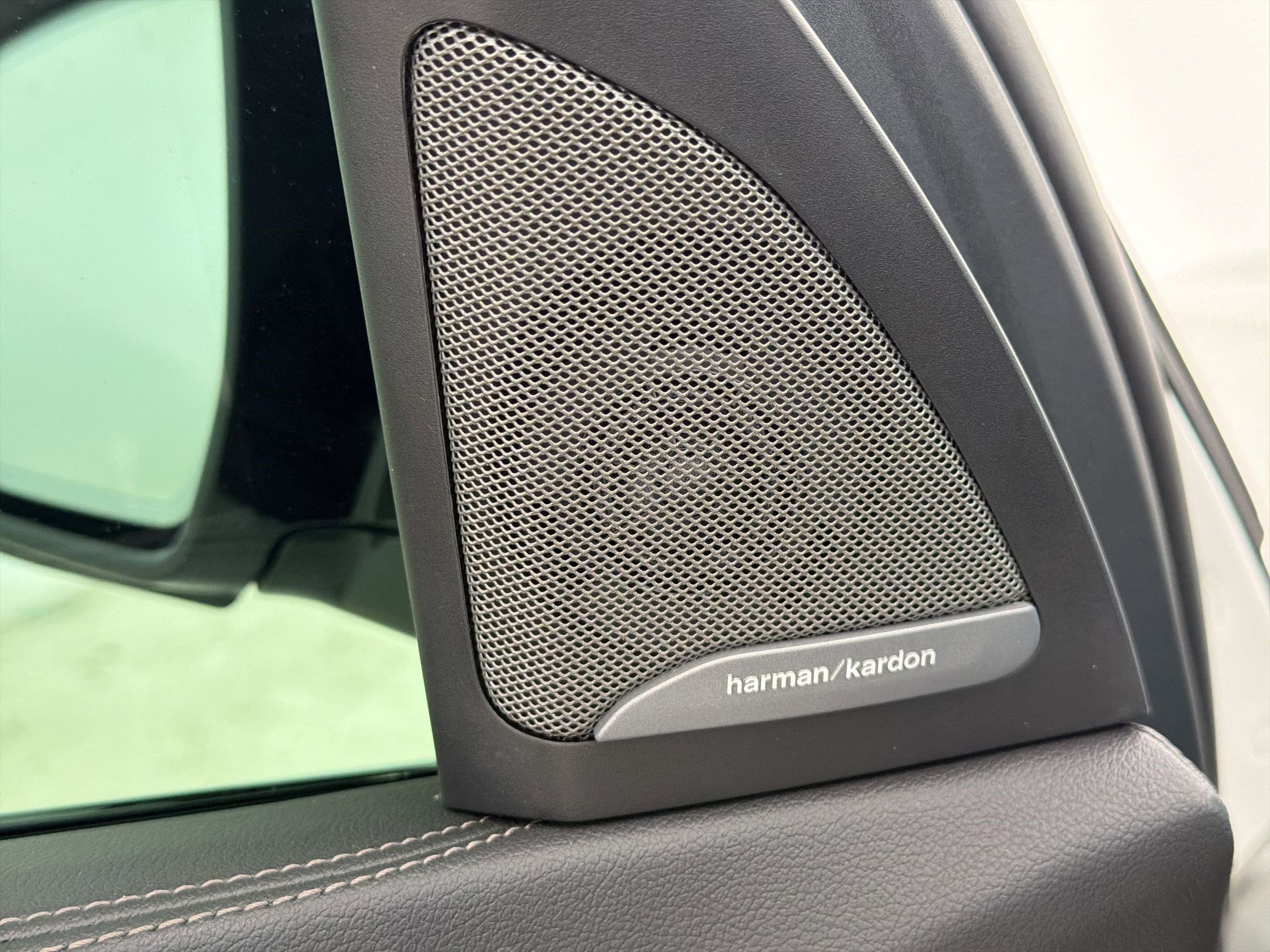 Certified 2023 BMW X5 xDrive45e w/ Executive Package image 22