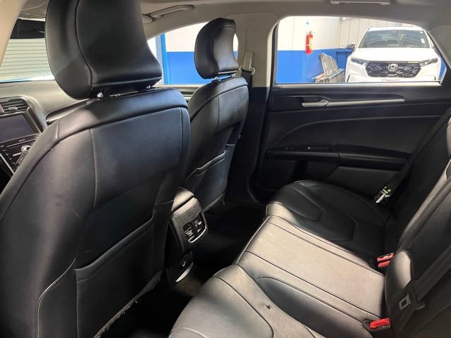 Used 2019 Ford Fusion Energi Titanium FWD image 16