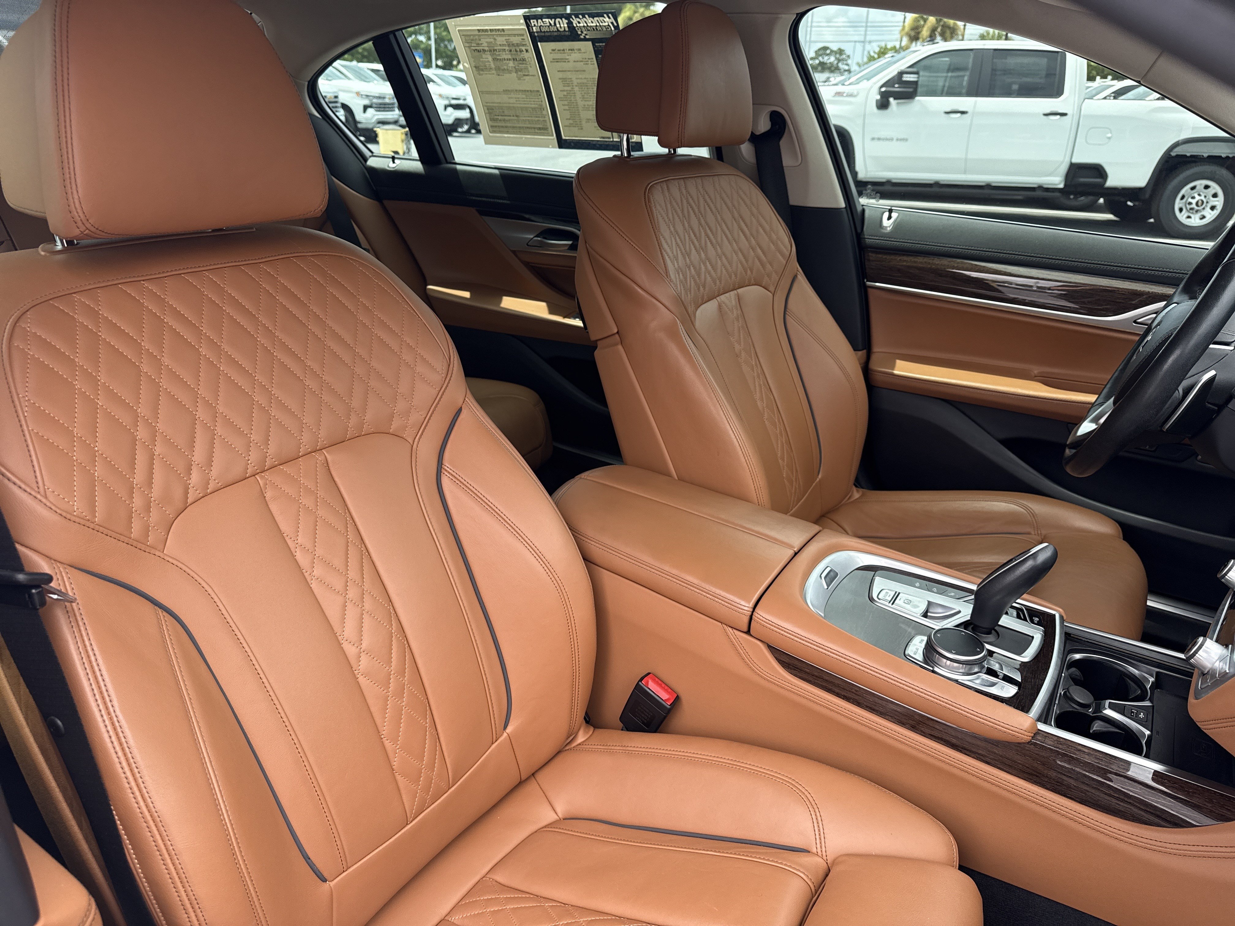 Used 2021 BMW 740i w/ Premium Package RWD image 33