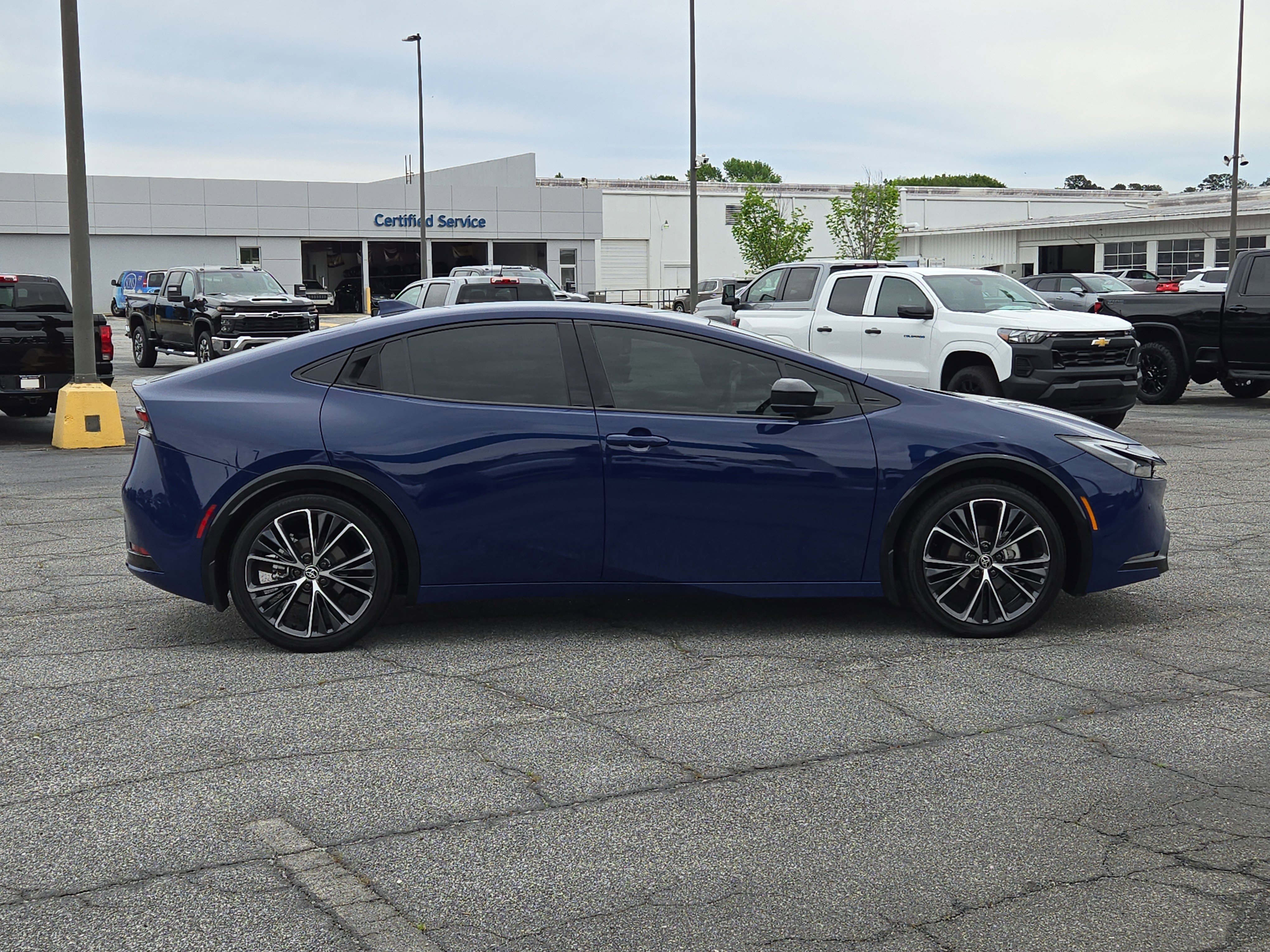 Used 2024 Toyota Prius XLE image 8