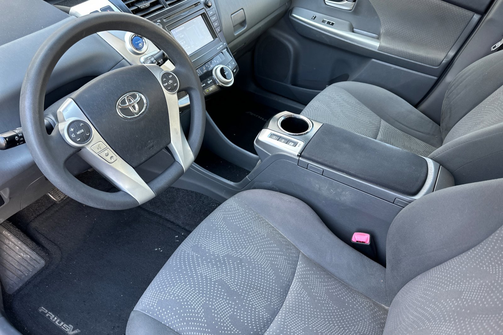 Used 2014 Toyota Prius V Three FWD image 10