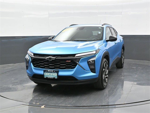 Certified 2025 Chevrolet Trax RS w/ Sunroof Package image 2