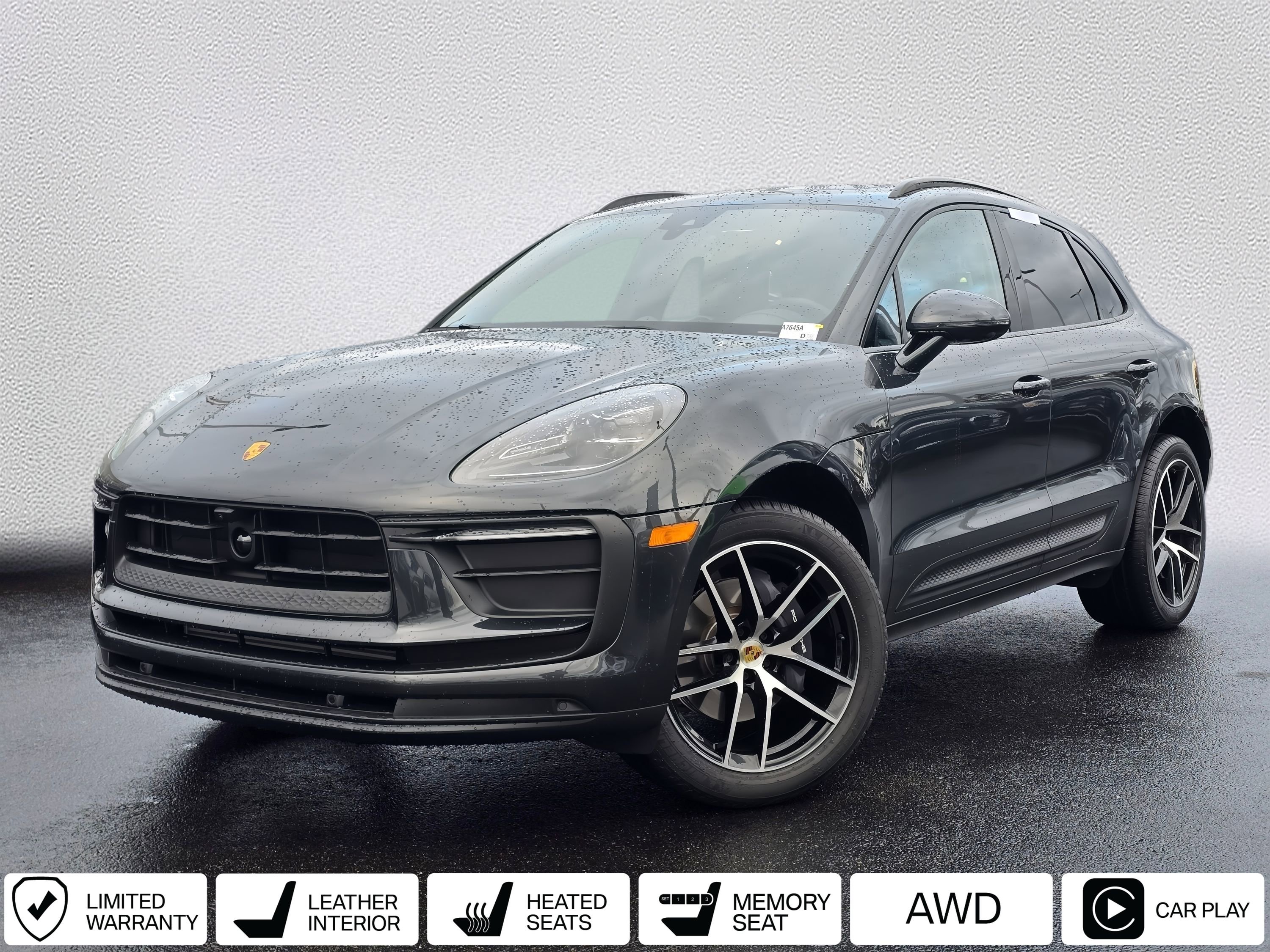 Used 2025 Porsche Macan image 1