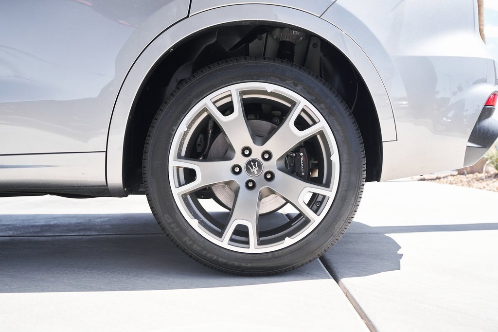 Used 2022 Maserati Levante Modena image 8