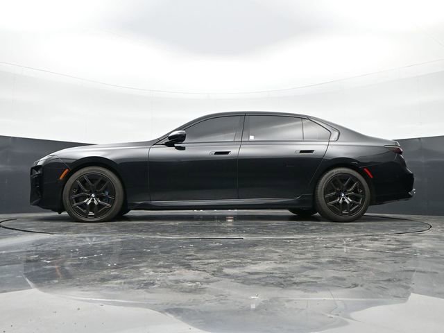 Used 2023 BMW 760i xDrive AWD/4WD image 39