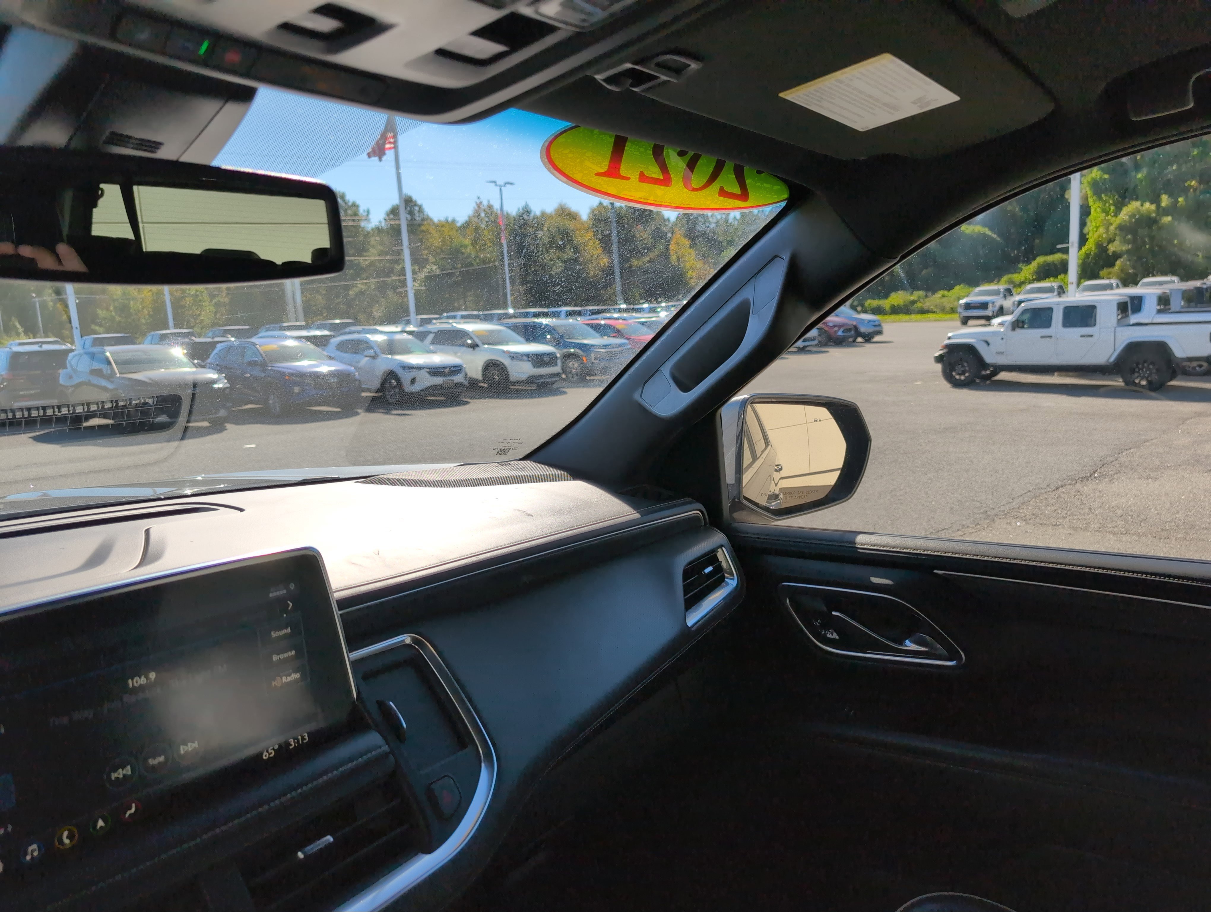 Used 2021 GMC Yukon XL SLT w/ SLT Luxury Plus Package image 32