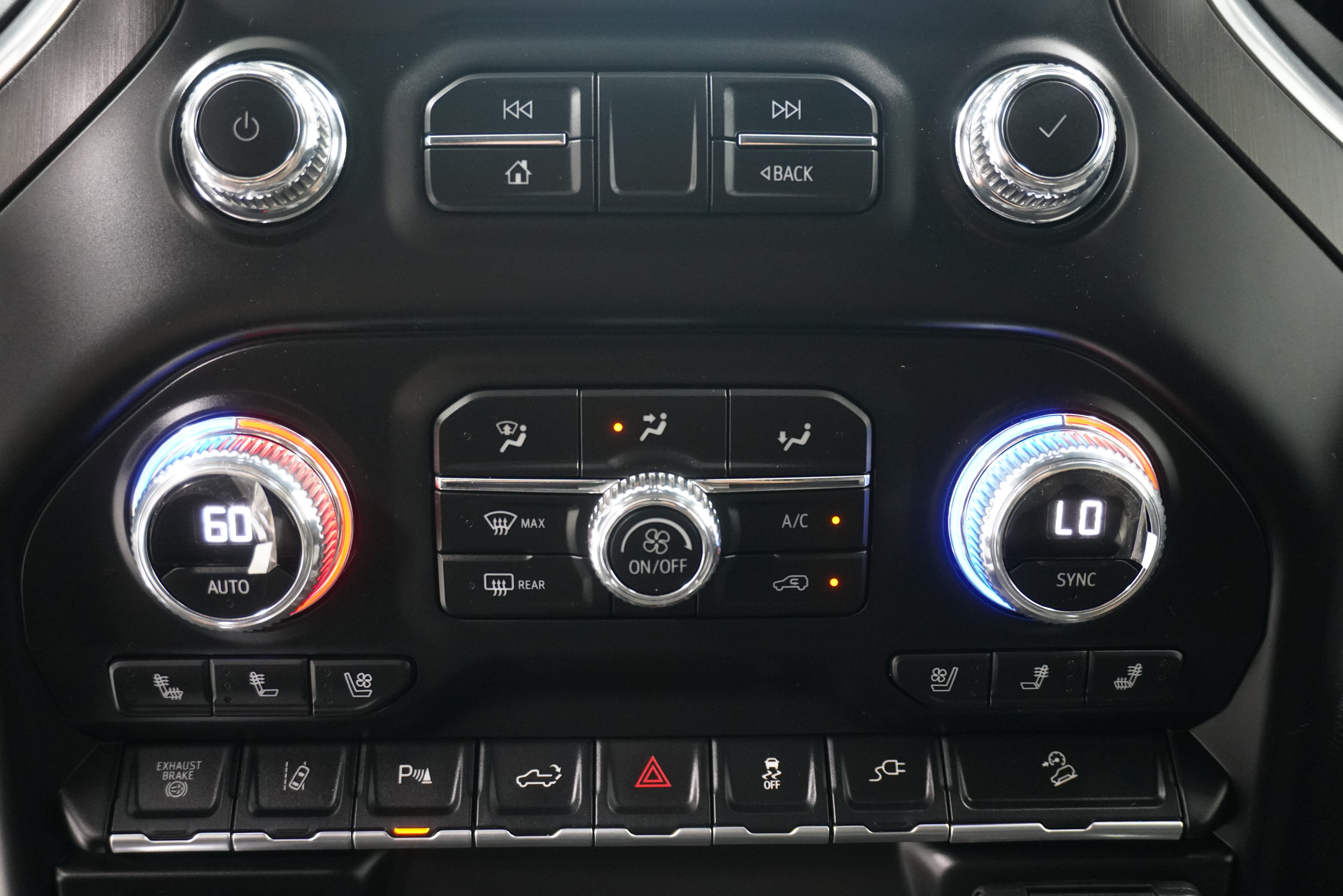 Used 2022 GMC Sierra 2500 AT4 w/ AT4 Premium Plus Package AWD/4WD image 34