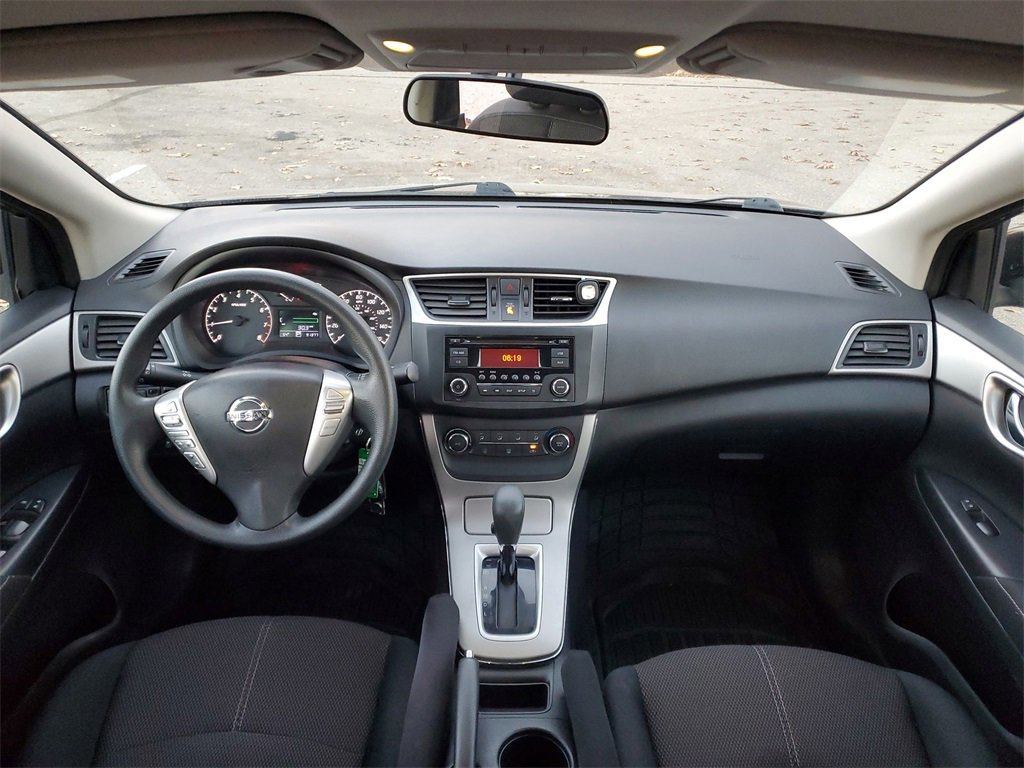 Used 2015 Nissan Sentra S image 17
