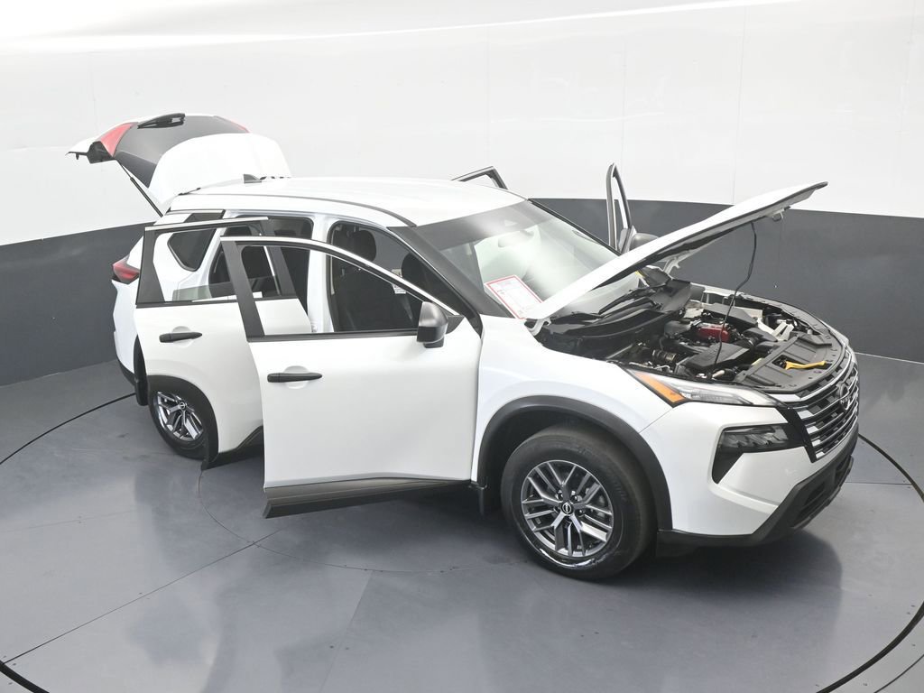 Used 2024 Nissan Rogue S image 64