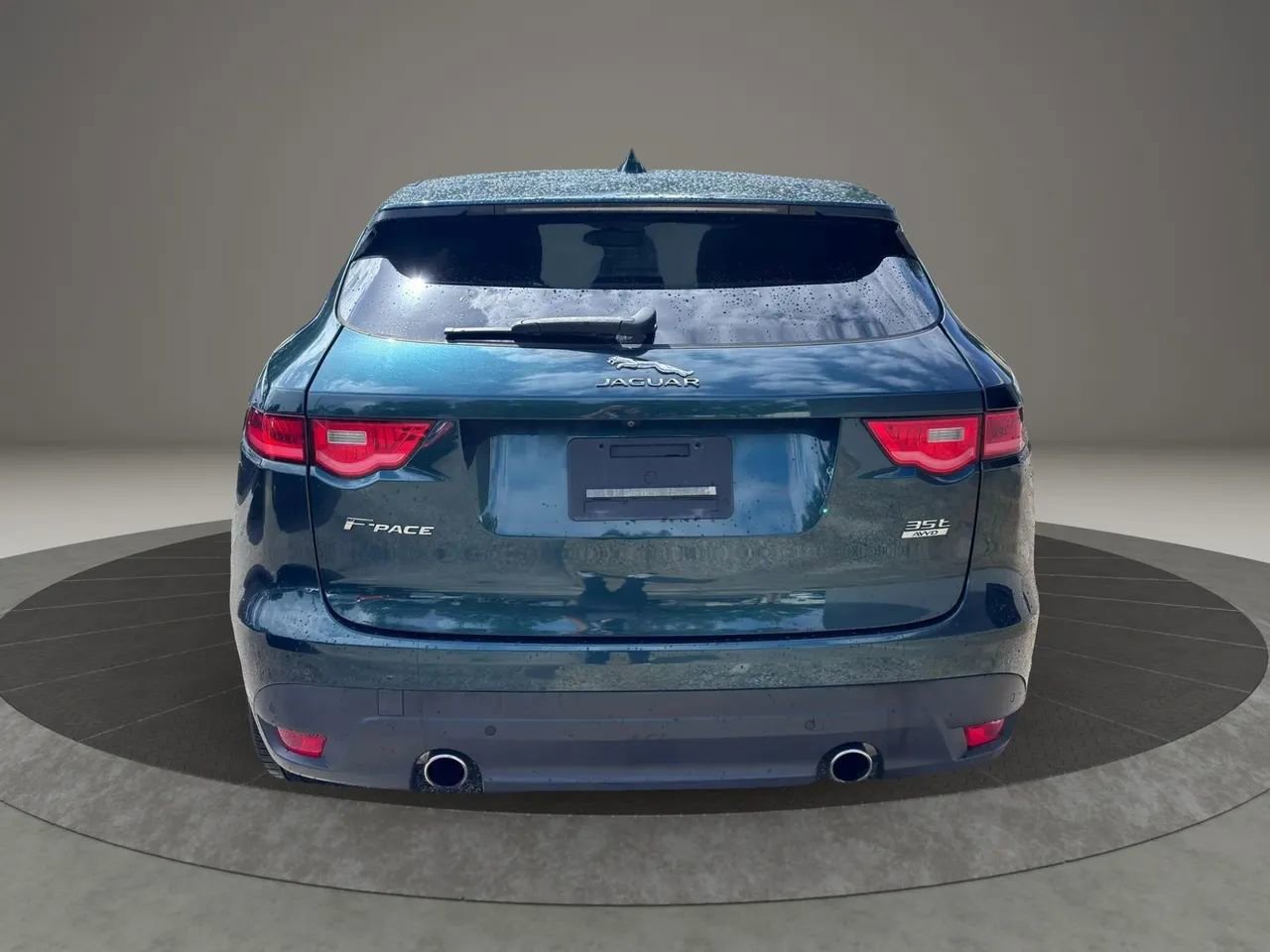 Used 2017 Jaguar F-PACE Prestige image 4