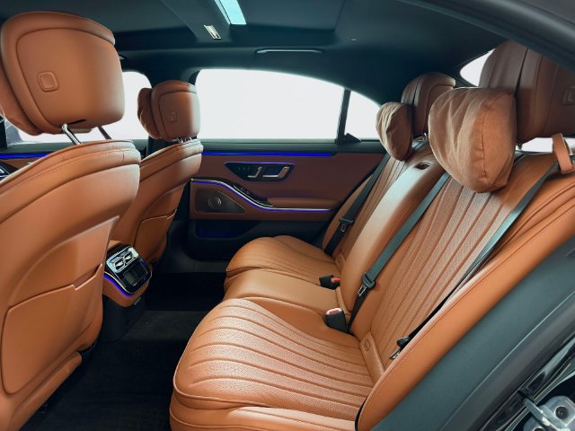 Used 2026 Mercedes-Benz S 500 4MATIC image 12