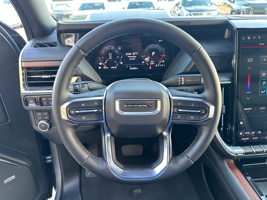 Used 2025 GMC Yukon XL Denali AWD/4WD image 17