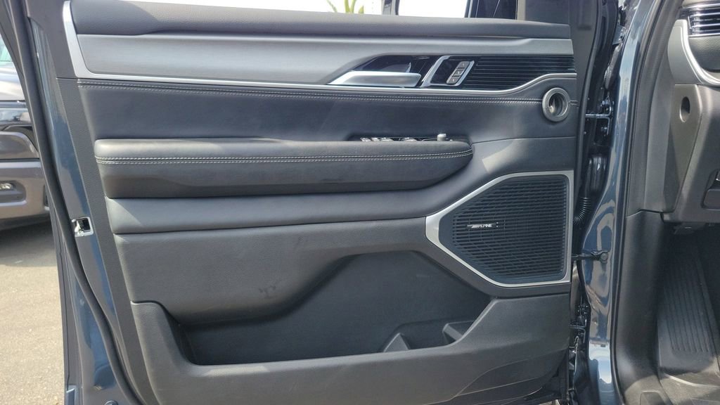 New 2025 Jeep Wagoneer Series II image 17